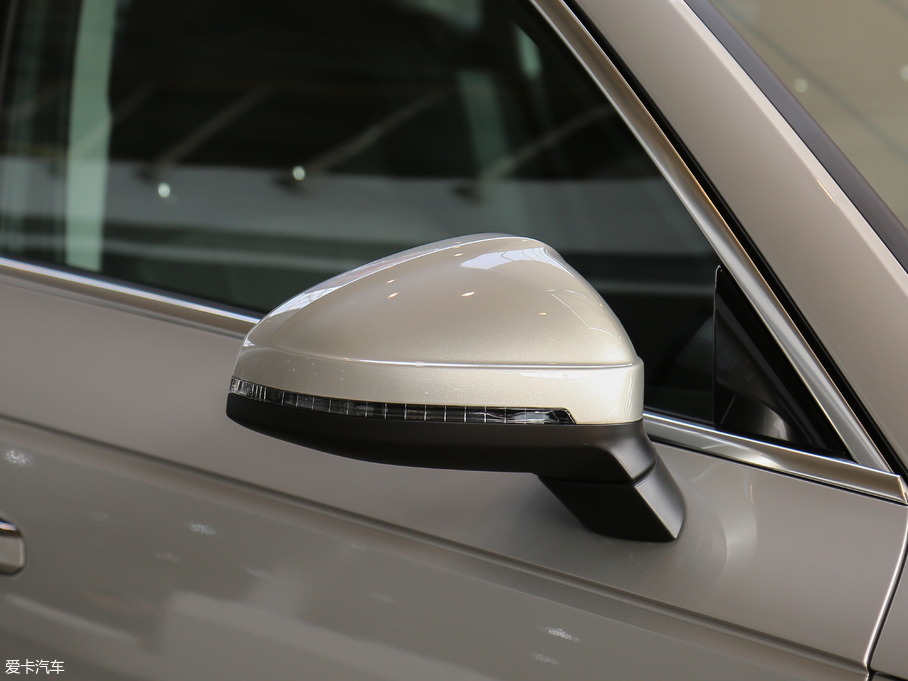 2018WA4L 30 40 TFSI Mȡ