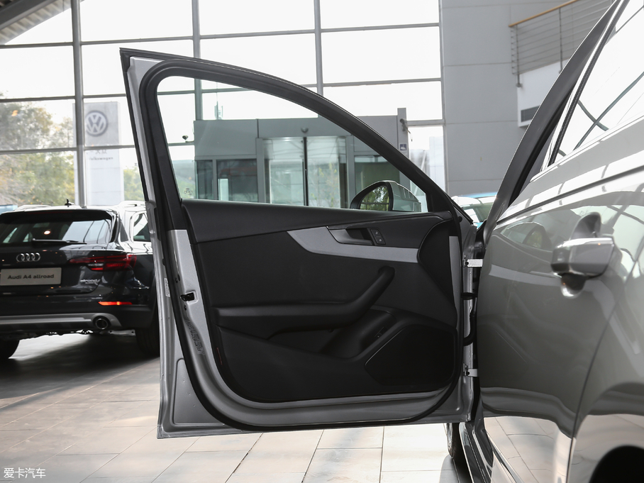 2018WA4L 30 40 TFSI Mȡ