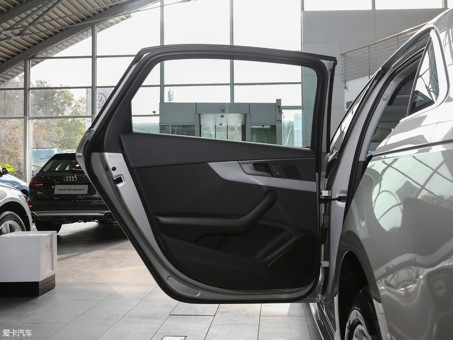 2018WA4L 30 40 TFSI Mȡ