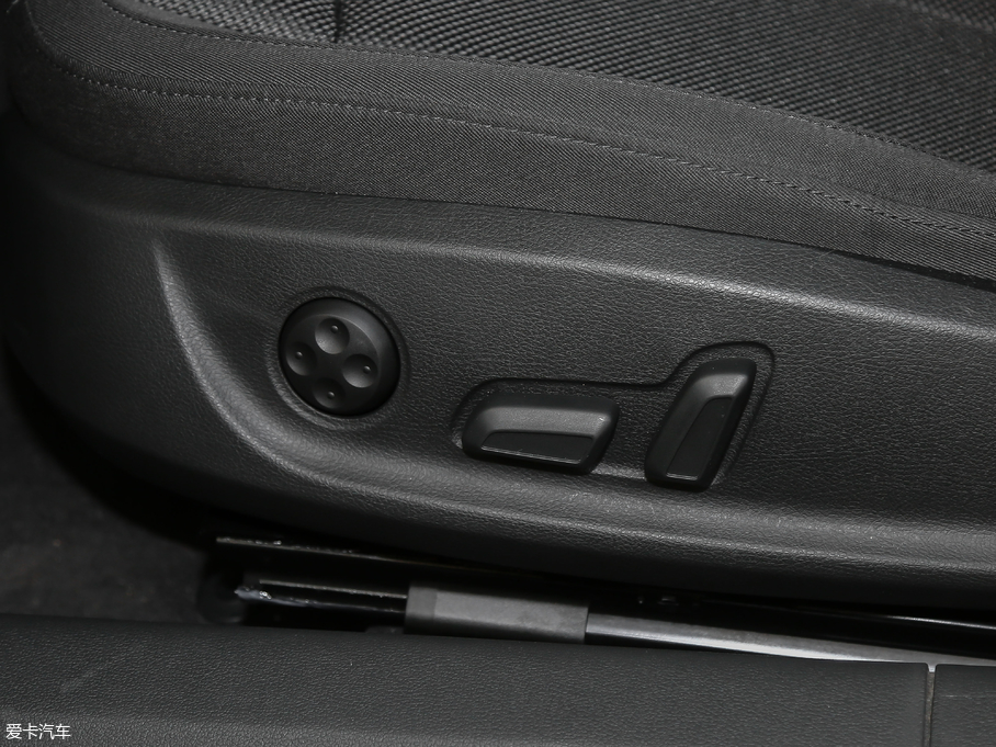 2018WA4L 30 40 TFSI Mȡ