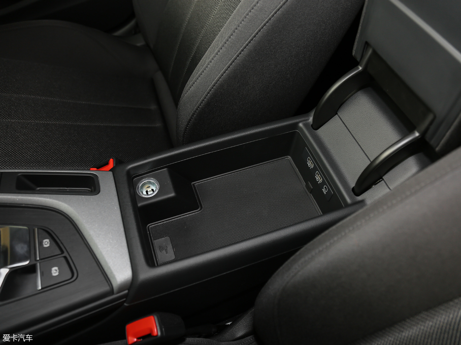 2018WA4L 30 40 TFSI Mȡ