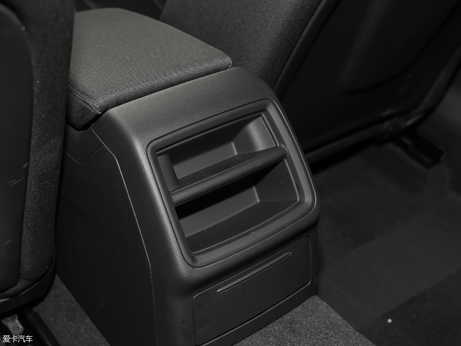 2018WA4L 30 40 TFSI Mȡ