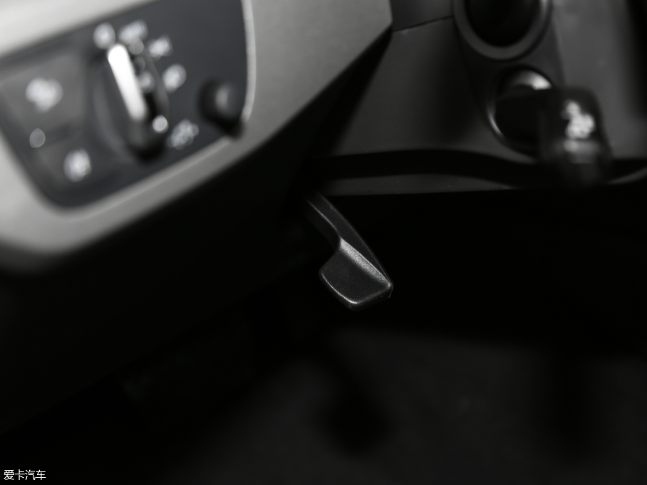 2018WA4L 30 40 TFSI Mȡ