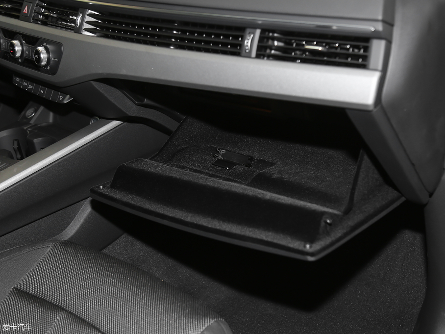 2018WA4L 30 40 TFSI Mȡ