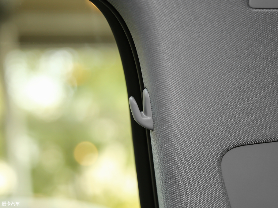 2018WA4L 30 40 TFSI M(jn)ȡ