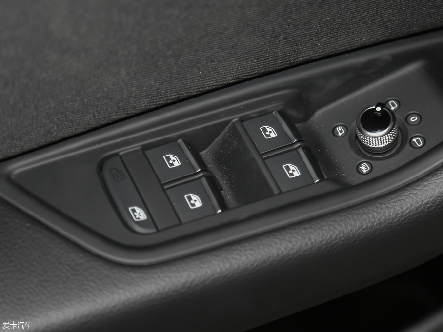 2018WA4L 30 40 TFSI Mȡ