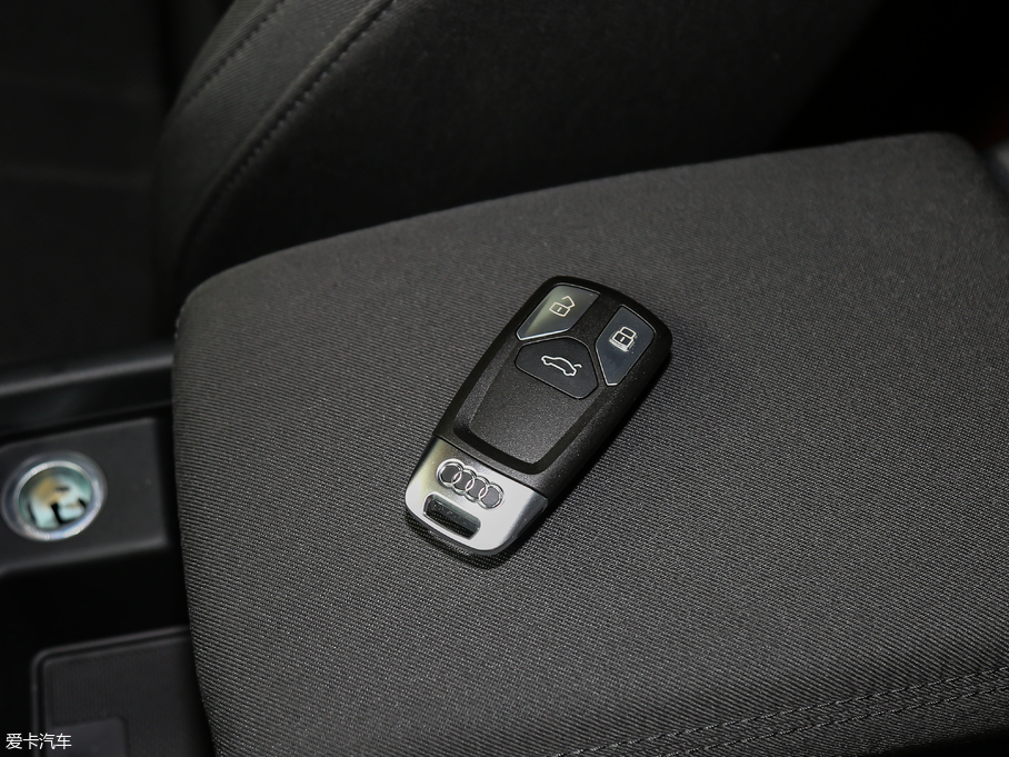 2018WA4L 30 40 TFSI Mȡ