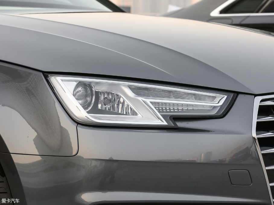 2018WA4L 30 30 TFSI Mȡ