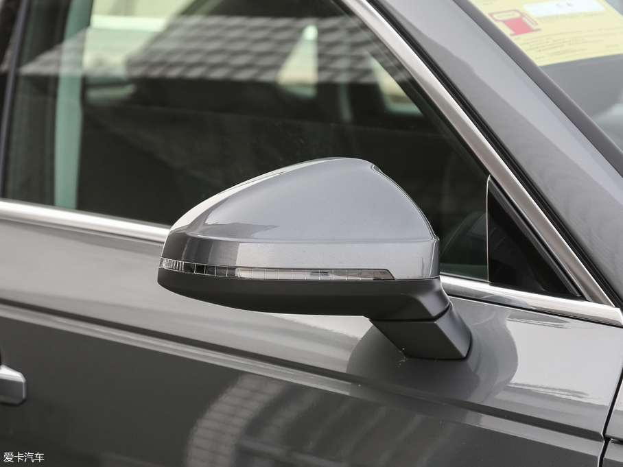 2018WA4L 30 30 TFSI Mȡ