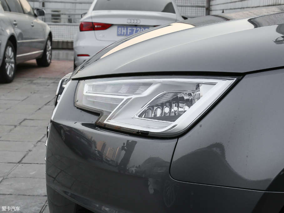 2018WA4L 30 30 TFSI Mȡ