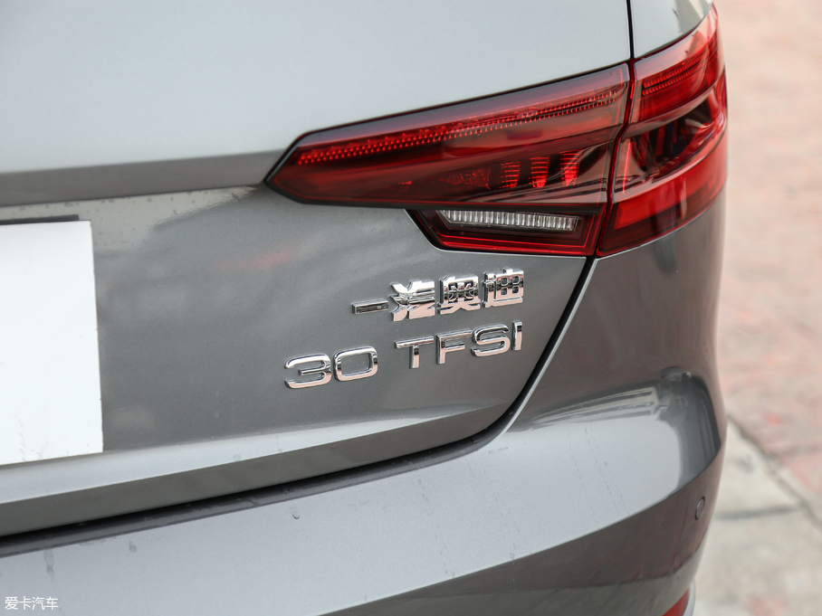 2018WA4L 30 30 TFSI Mȡ