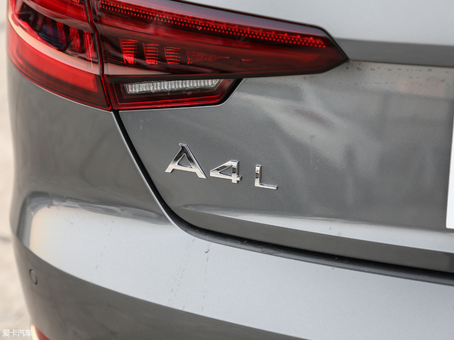 2018WA4L 30 30 TFSI Mȡ