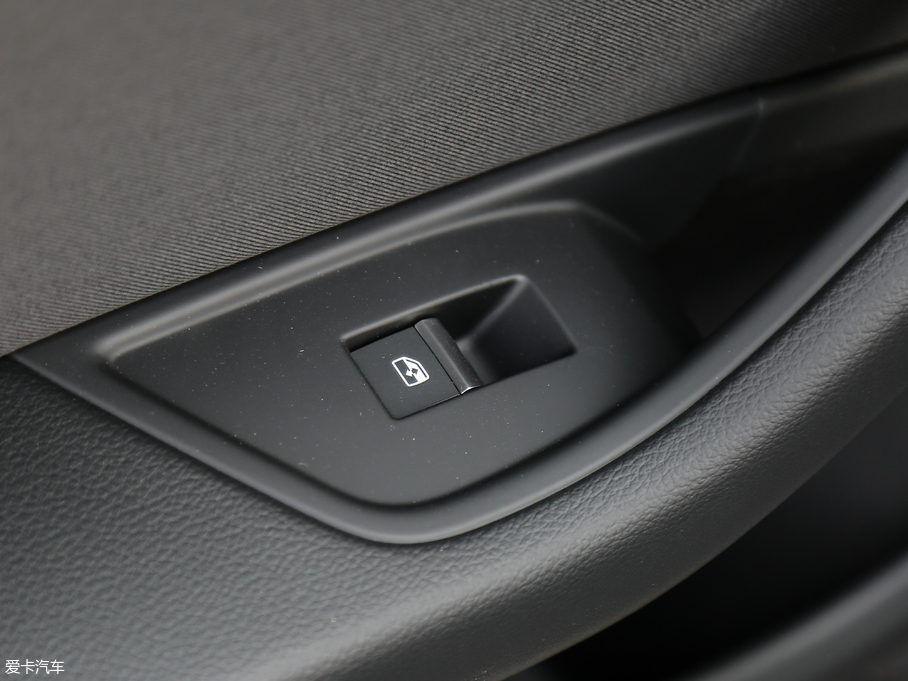 2018WA4L 30 30 TFSI Mȡ