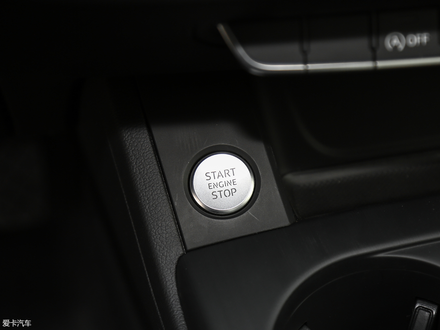 2018WA4L 30 30 TFSI Mȡ