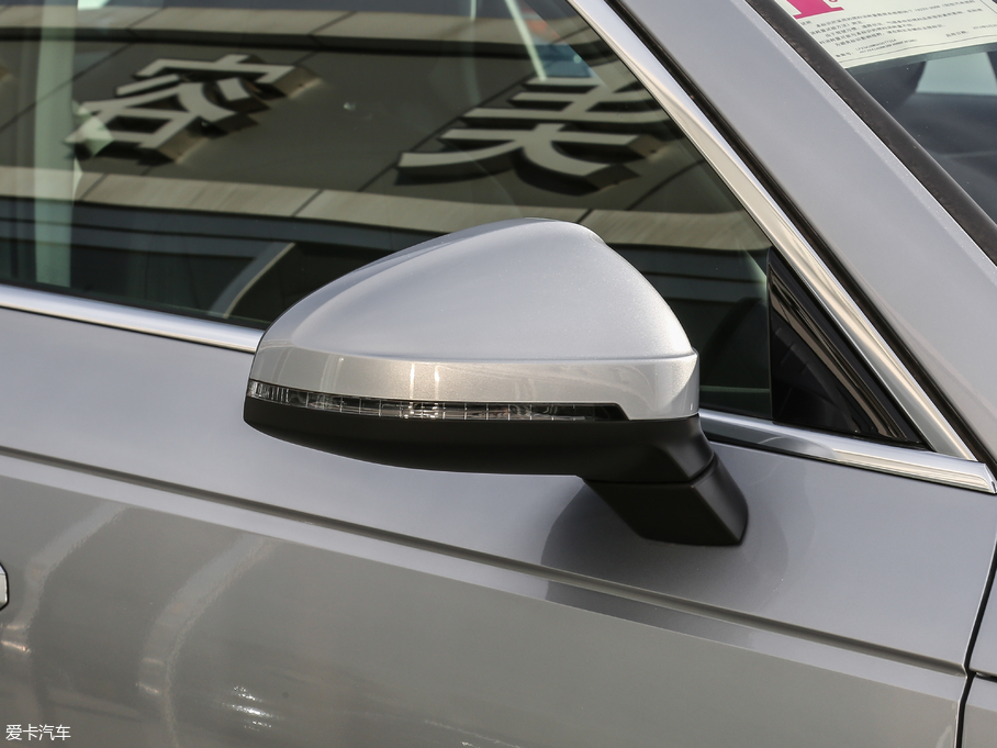 2018WA4L 30 40 TFSI r