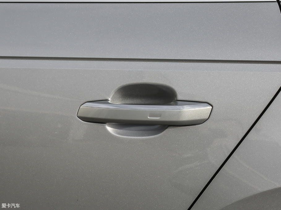 2018WA4L 30 40 TFSI r