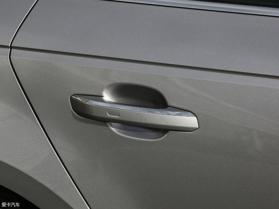 2018WA4L 30 40 TFSI r