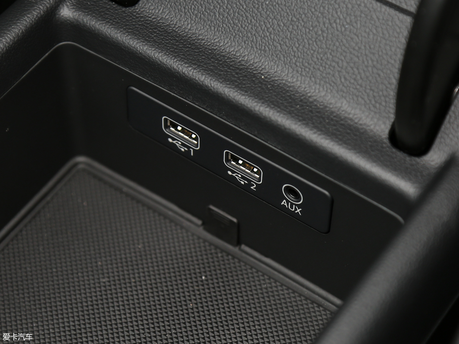 2018WA4L 30 40 TFSI r