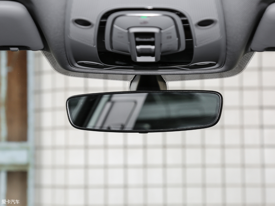 2018WA4L 30 40 TFSI r