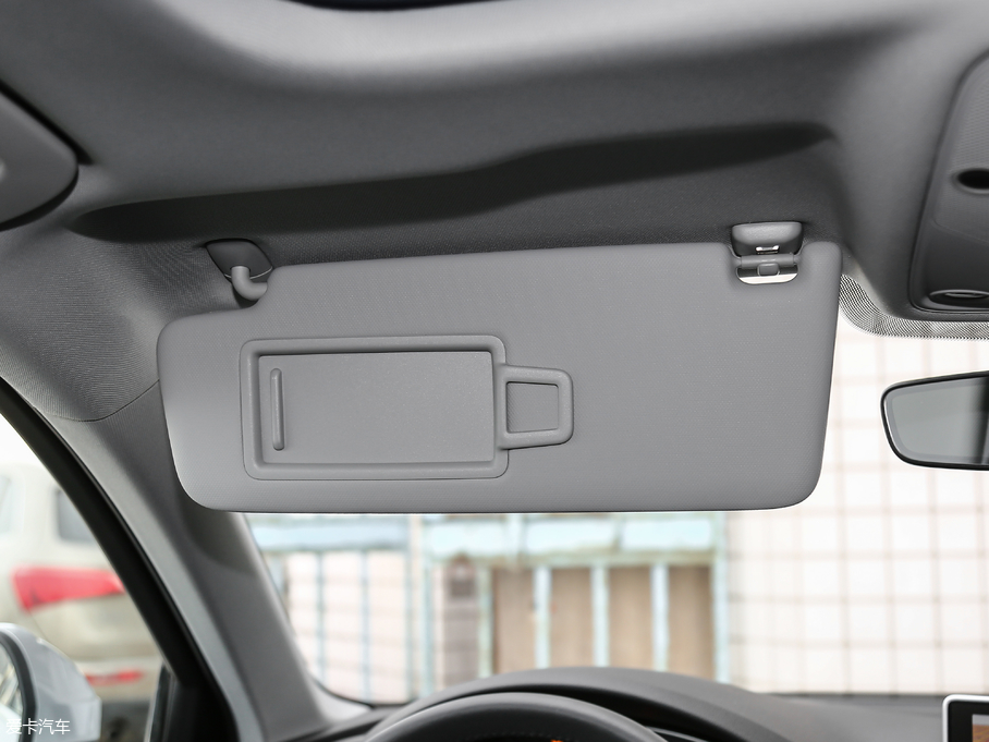 2018WA4L 30 40 TFSI r