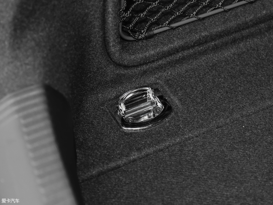 2018WA4L 30 40 TFSI r