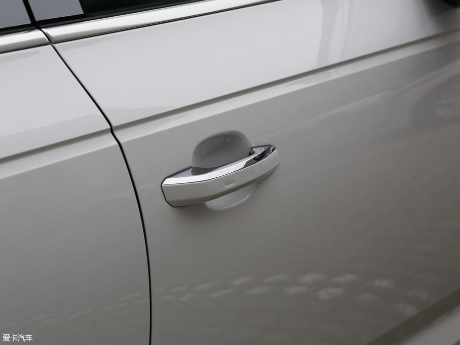 2018WA4L 30 45 TFSI quattro\