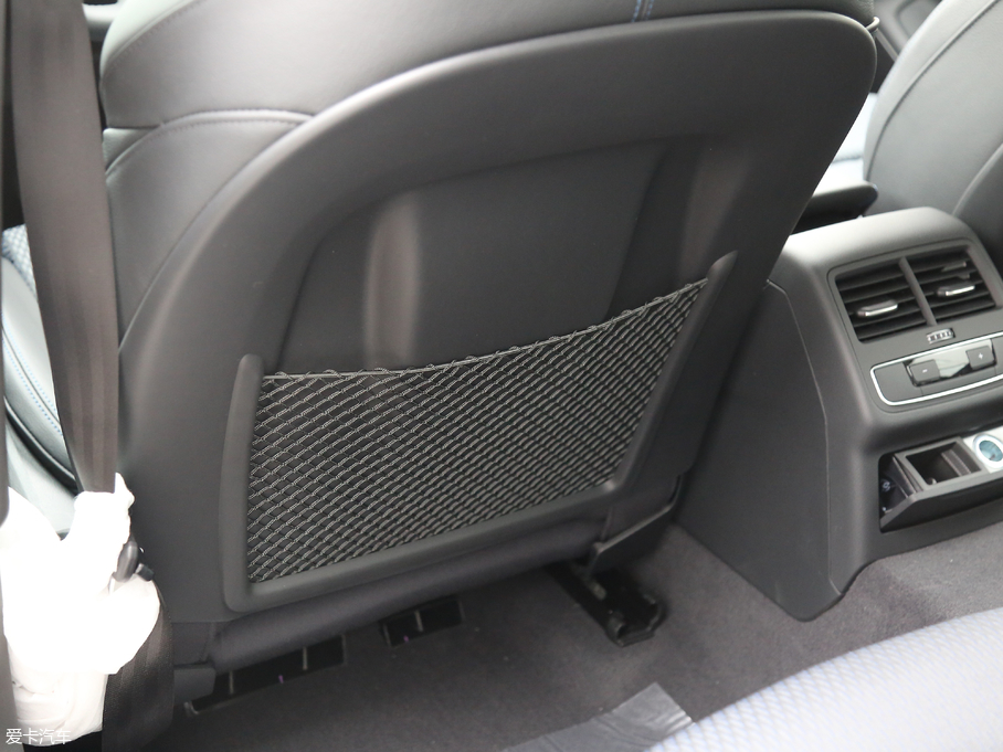 2018WA4L 30 45 TFSI quattro\