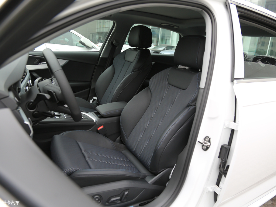 2018WA4L 30 45 TFSI quattro\