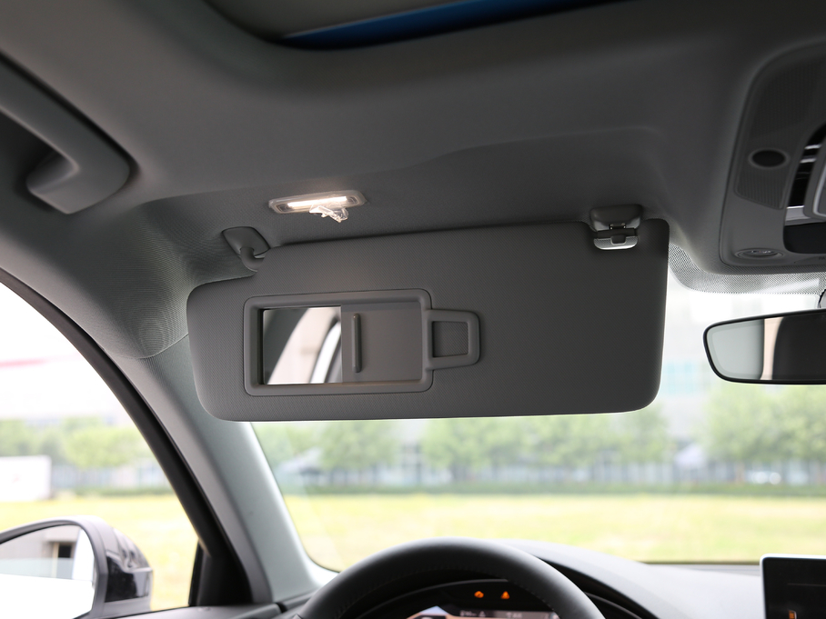 2018WA4L 30 45 TFSI quattro\