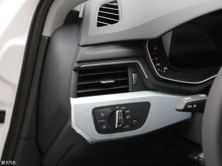 2018WA4L 30 45 TFSI quattro\