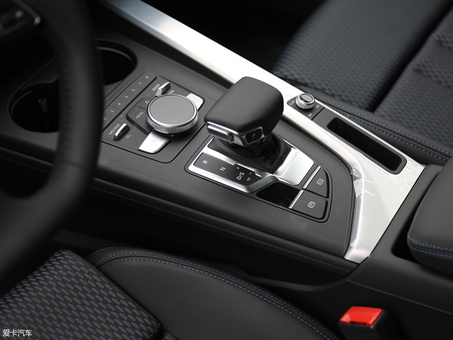 2018WA4L 30 45 TFSI quattro\