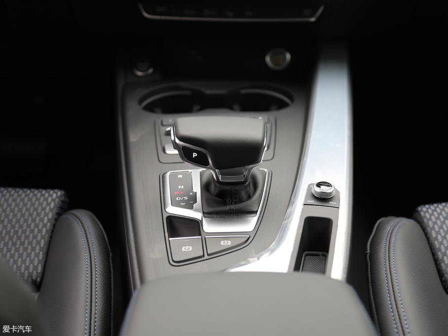 2018WA4L 30 45 TFSI quattro\