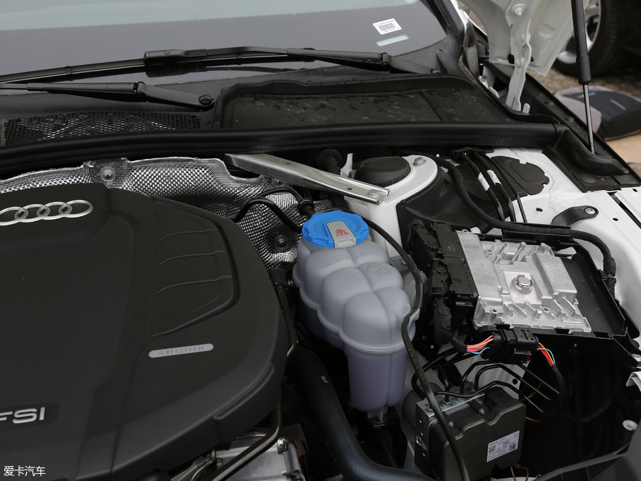 2018WA4L 30 45 TFSI quattro\