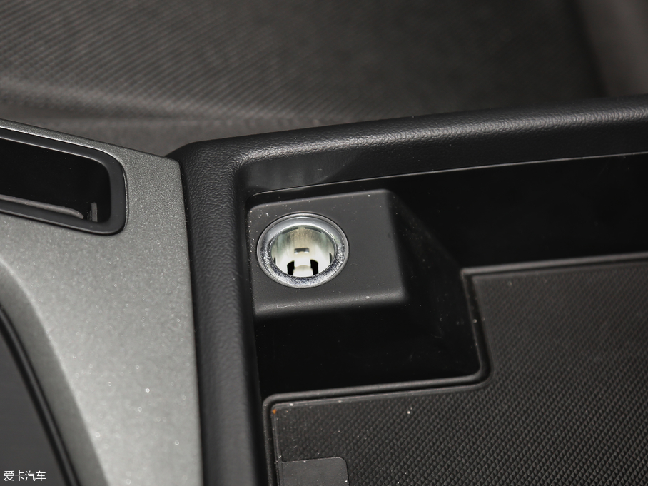 2018WA4L 30 40 TFSI Mȡ