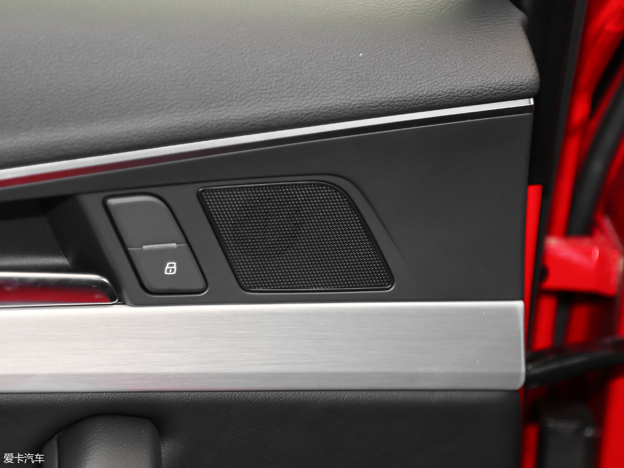 2018WA4L 30 40 TFSI \(yn)