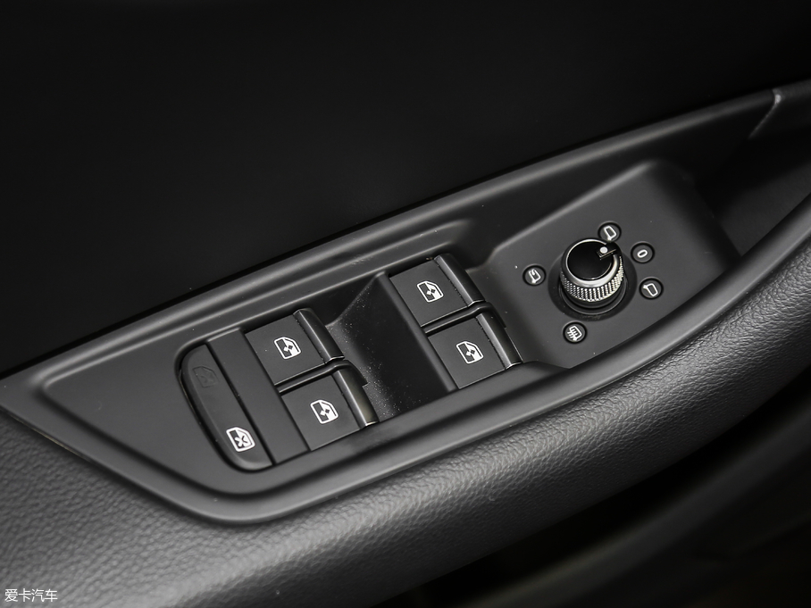 2018?yun)WA4L 30 40 TFSI \(yn)