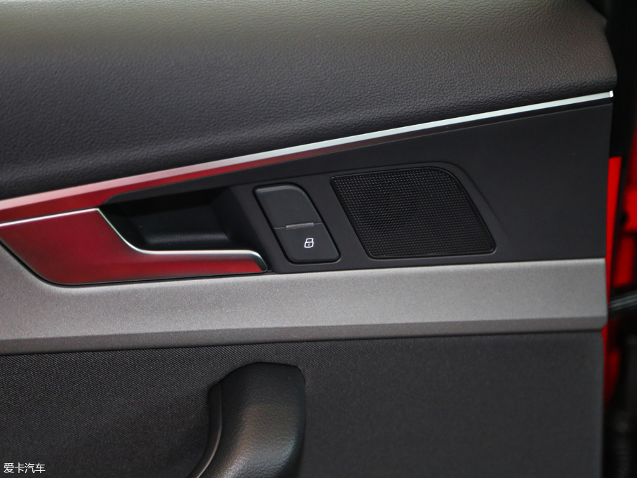 2018WA4L 30 40 TFSI M(jn)ȡ