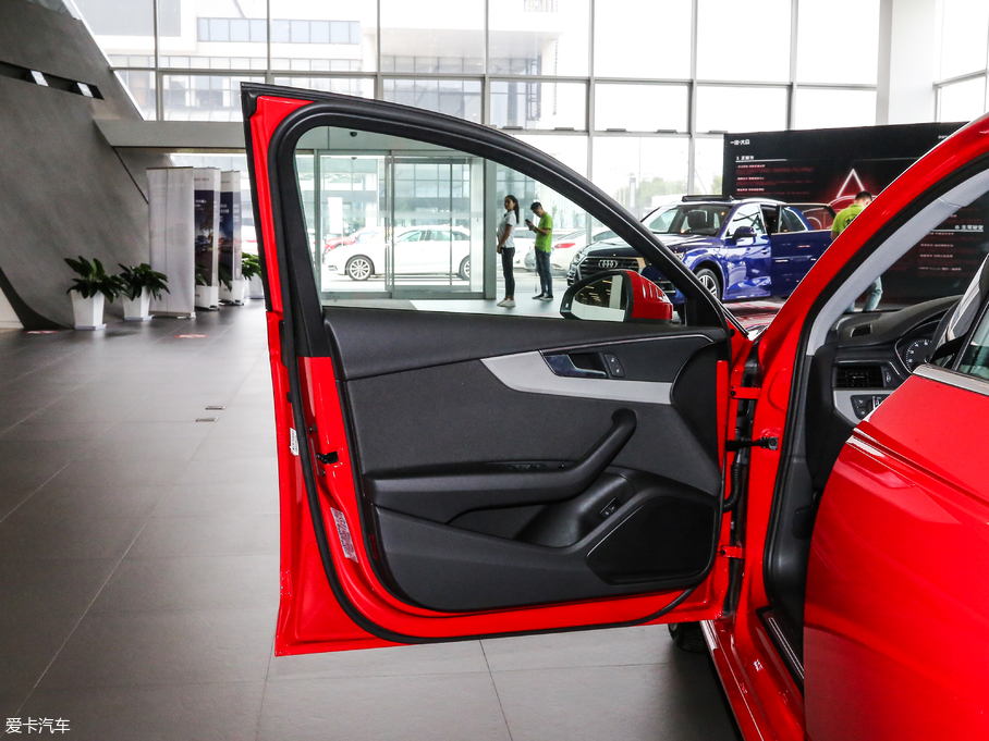 2018WA4L 30 40 TFSI Mȡ