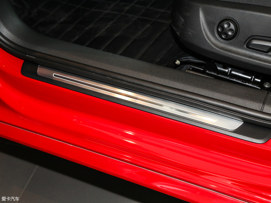 2018WA4L 30 40 TFSI Mȡ