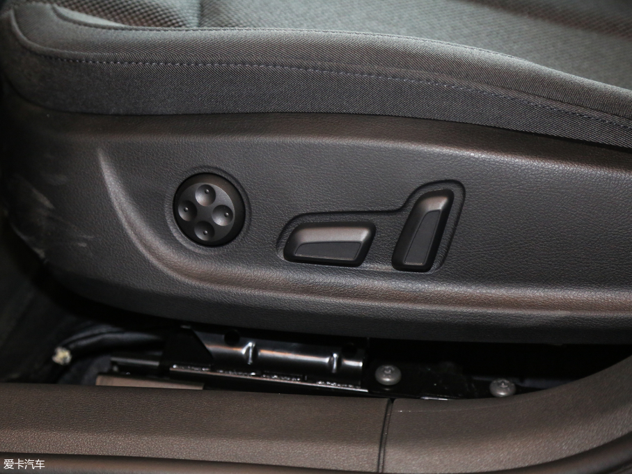 2018WA4L 30 40 TFSI Mȡ