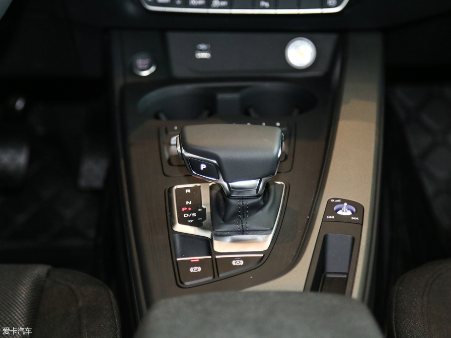 2018WA4L 30 40 TFSI Mȡ