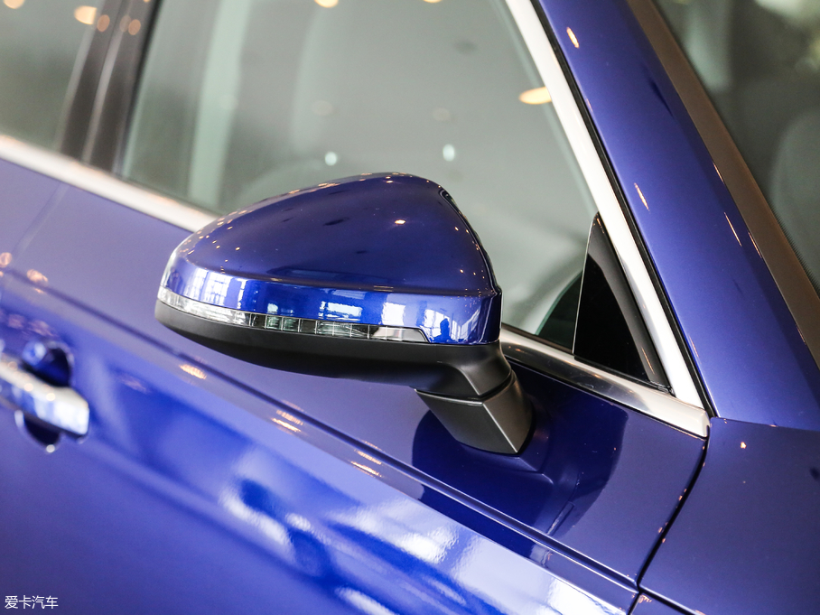 2018WA4L 30 40 TFSI M(jn)ȡ