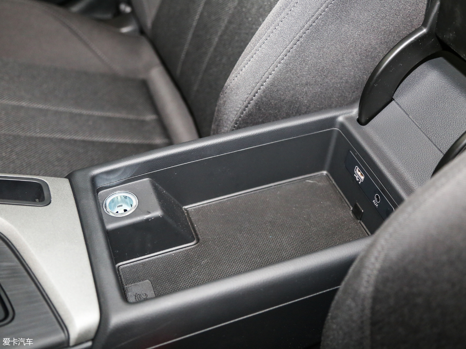 2018WA4L 30 40 TFSI Mȡ