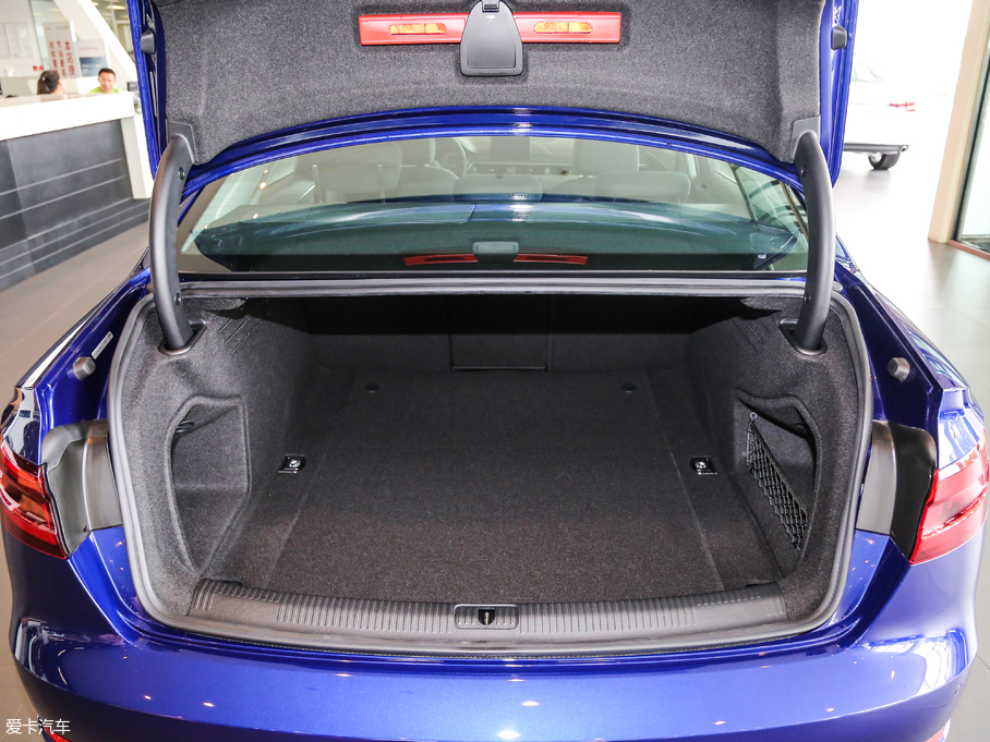 2018WA4L 30 40 TFSI Mȡ