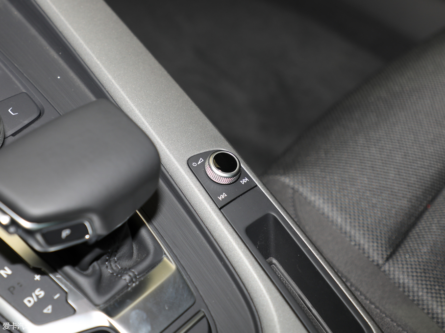 2018WA4L 30 40 TFSI Mȡ