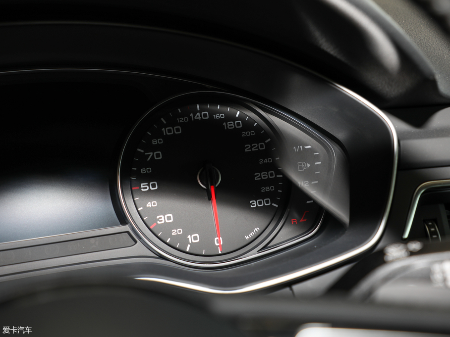 2018WA4L 30 40 TFSI Mȡ