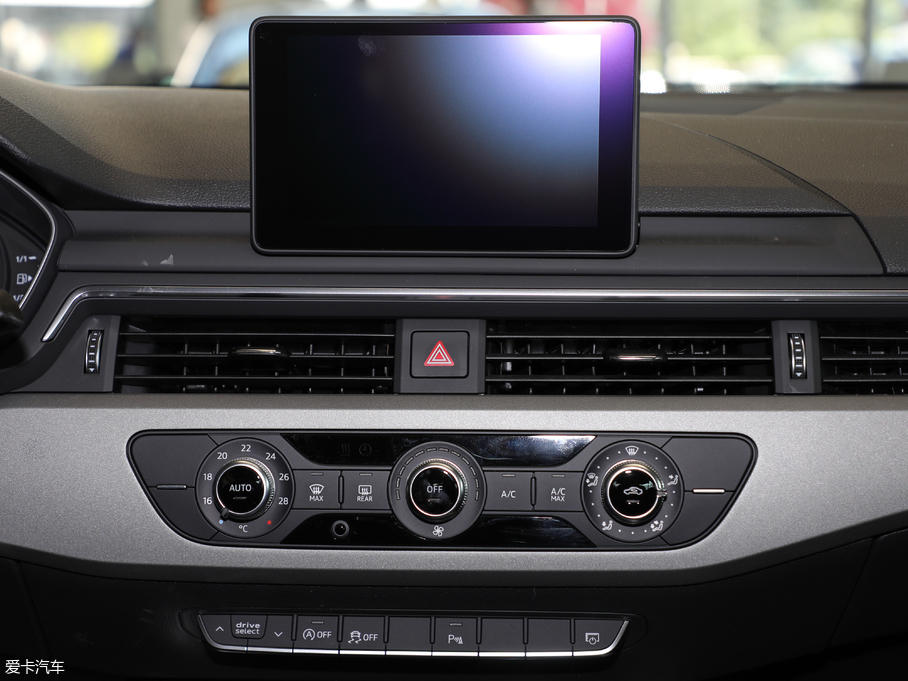 2018WA4L 30 40 TFSI Mȡ