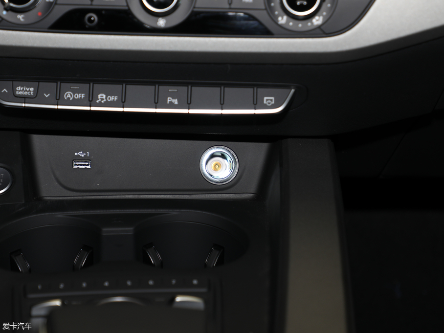 2018WA4L 30 40 TFSI M(jn)ȡ