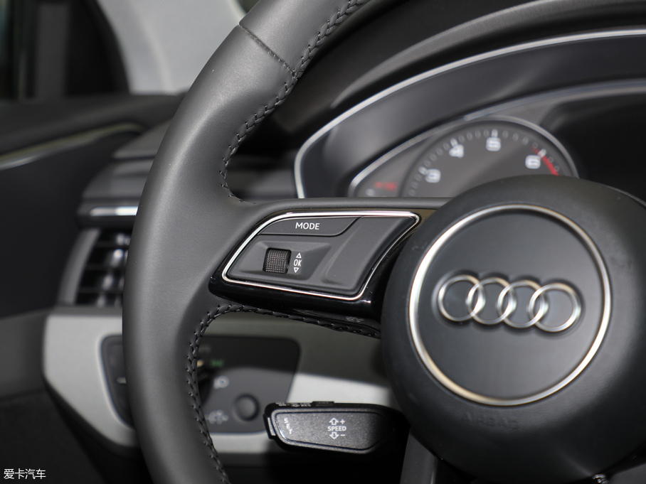 2018?yun)WA4L 30 40 TFSI M(jn)ȡ