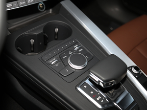 201830 45 TFSI quattro\Ӱ п؅^